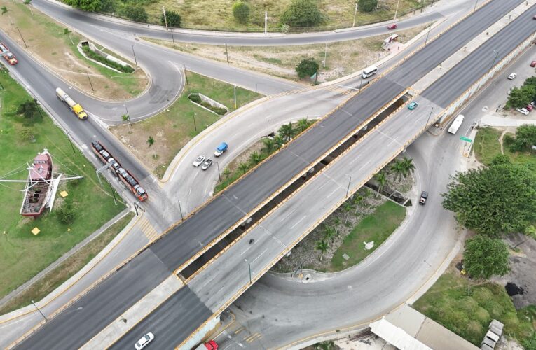 En Altamira, Secretaría de Obras Públicas rehabilita Avenida de la Industria