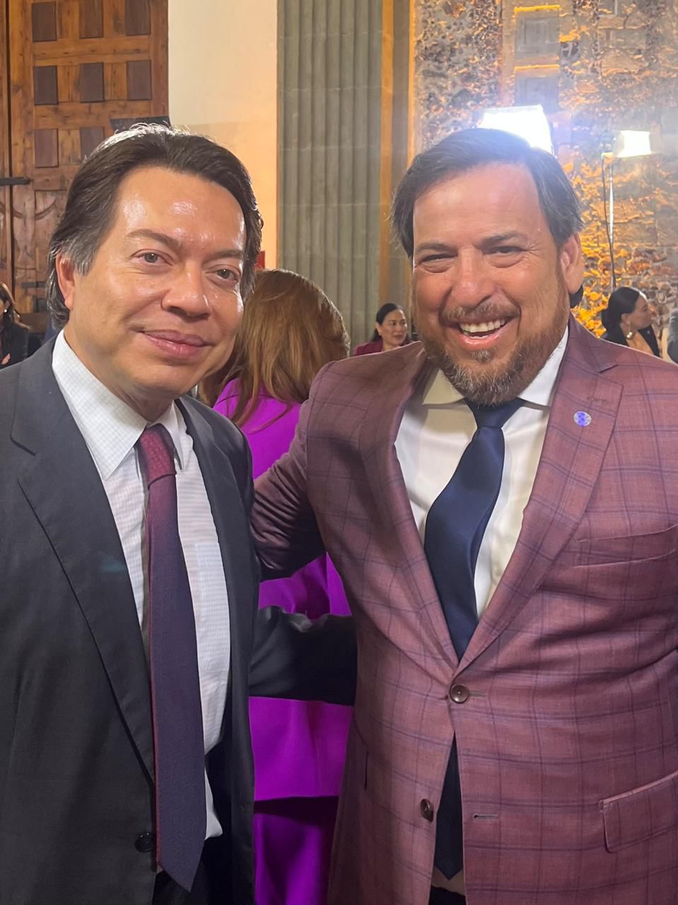 El secretario de Educación Pública, Mario Delgado Carrillo, hizo un reconocimiento al nuevo titular de Educación en Tamaulipas, Miguel Ángel Valdez García