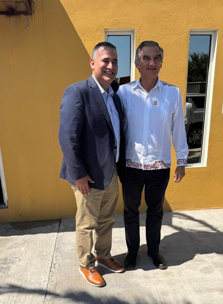 Gobernador Américo Villarreal Anaya sostuvo una reunión de trabajo con el mayor de Roma, Texas, Jaime Escobar Jr