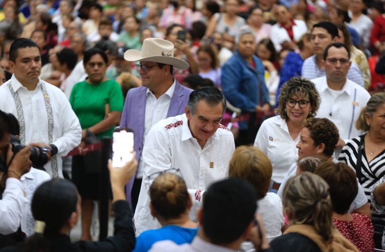 Entrega Américo tarjetas de Pensión Mujeres Bienestar; llegará a 93 mil tamaulipecas