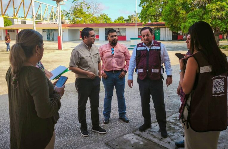 Visita secretario de Educación de Tamaulipas escuelas dañadas por lluvias en la zona sur