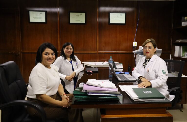 Úrsula Salazar impulsa diálogo con autoridades del IMSS para mejorar servicios de salud.