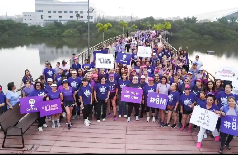 Mujeres alzan la voz por igualdad y respeto en caminata conmemorativa del 8M en Tampico.