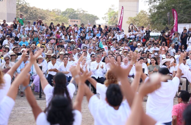 Américo y María de Villarreal reconocen la historia y el trabajo de las despicadoras de Tamaulipas