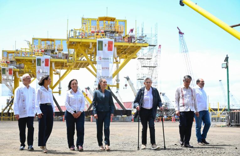 Acompaña Américo Villarreal a Claudia Sheinbaum en conmemoración de la Expropiación Petrolera