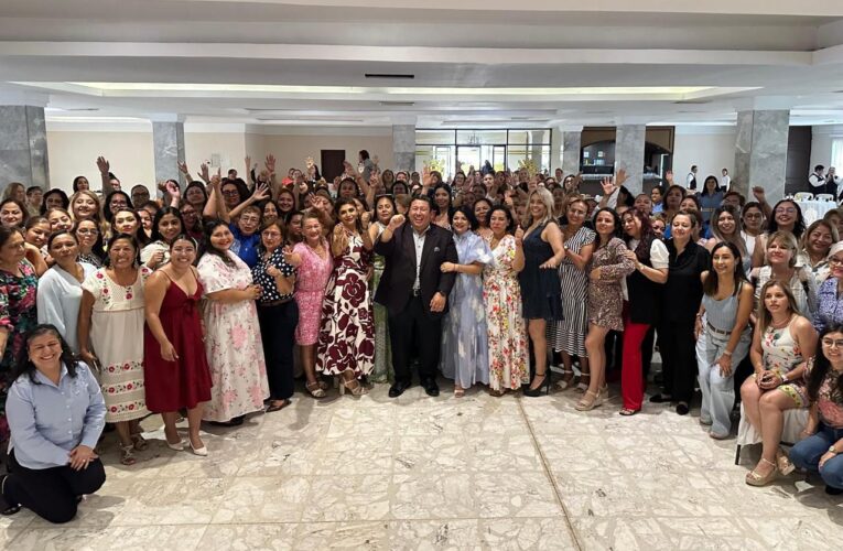 Celebran Día de las Madres y Día de las Secretarias en el Tec Madero