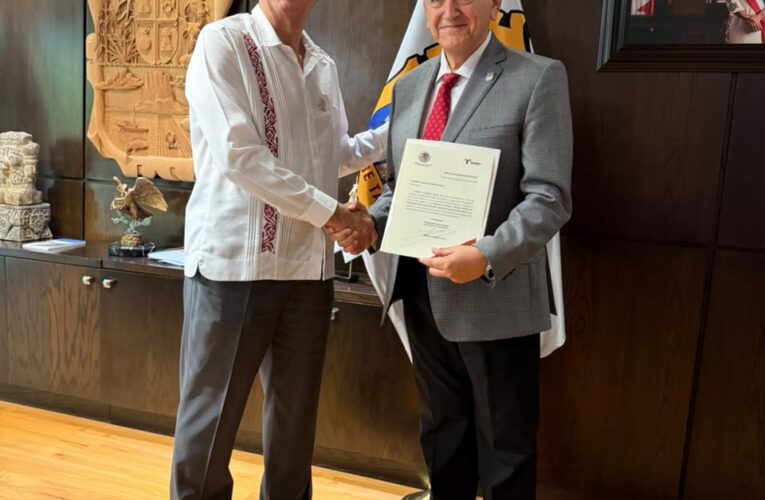 Designa gobernador Américo Villarreal a Ricardo Guerrero como nuevo secretario de Salud