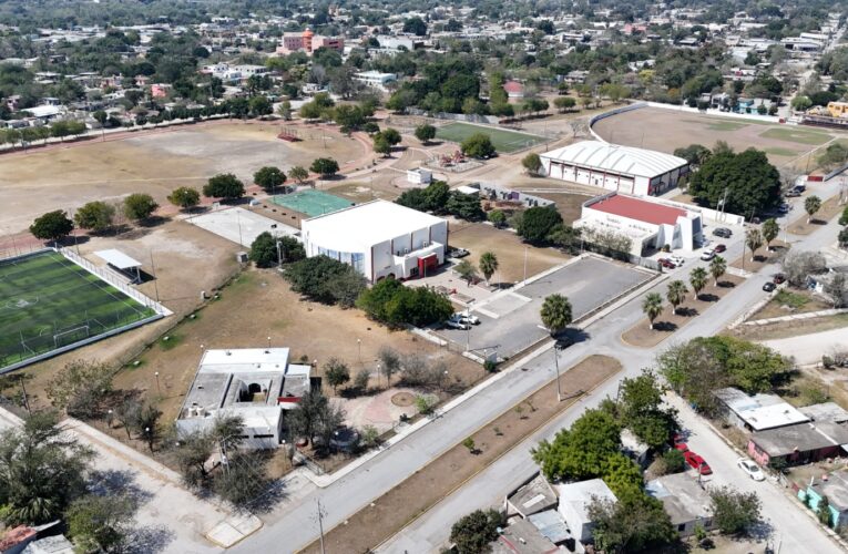 Impulsa Gobierno de Américo infraestructura social y deportiva en Soto la Marina